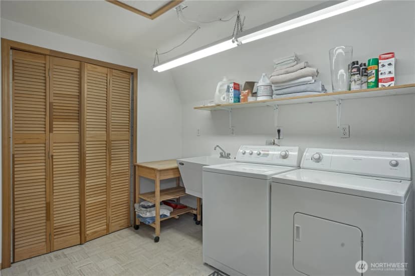 Property photo for 108 Herron Lane Nw, Lakebay photo 22