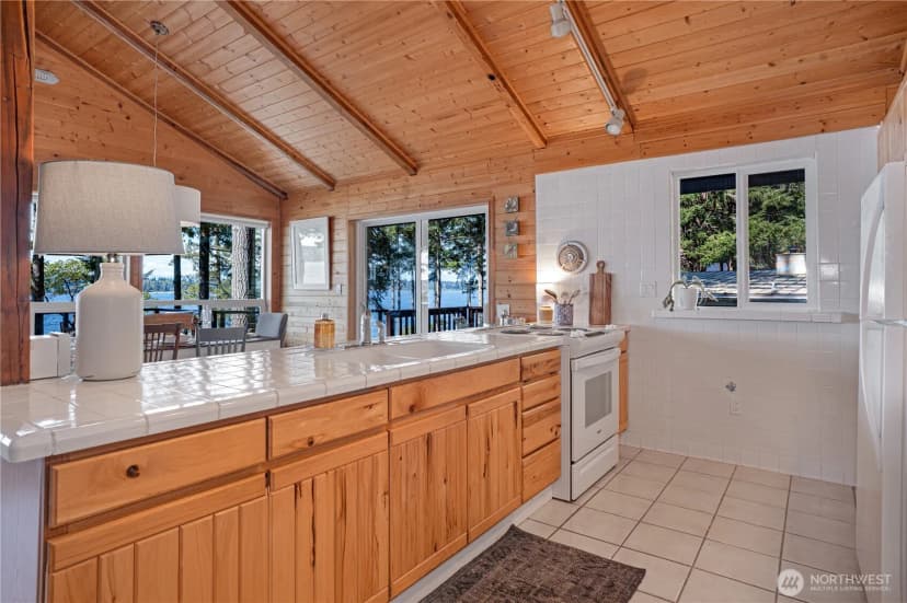 Property photo for 108 Herron Lane Nw, Lakebay photo 16