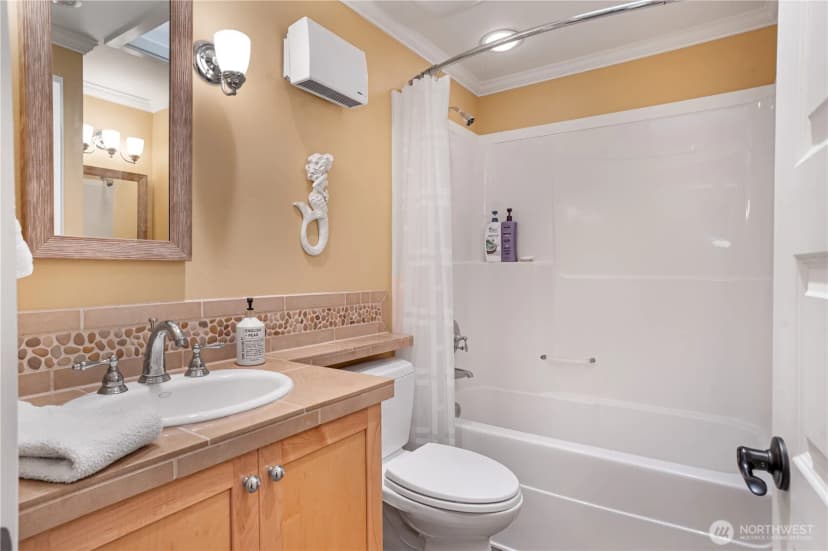 Property photo for 924 W Herron Boulevard Nw, Lakebay photo 12