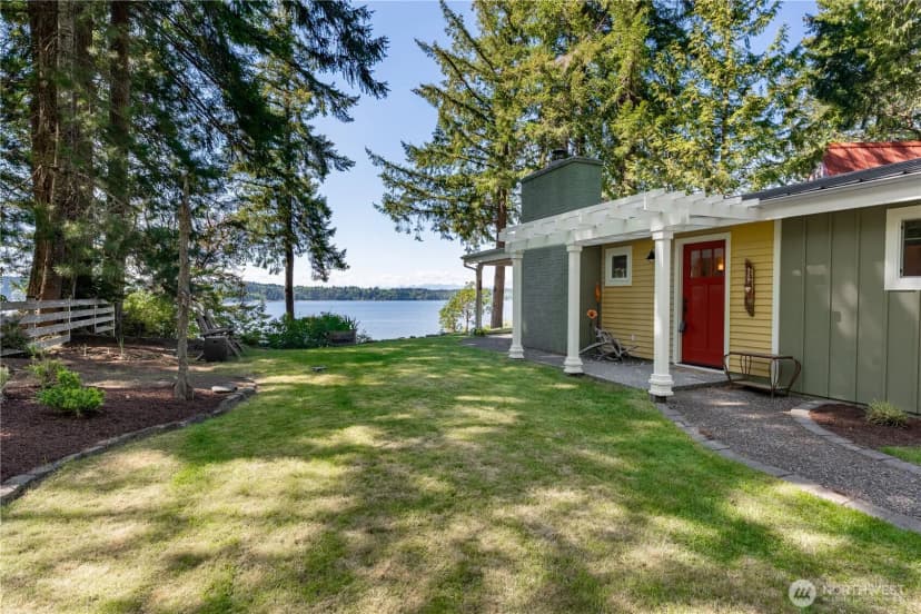 Property photo for 924 W Herron Boulevard Nw, Lakebay