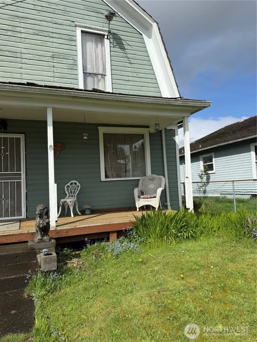 Property photo for 1102 Water Street, Raymond photo 2