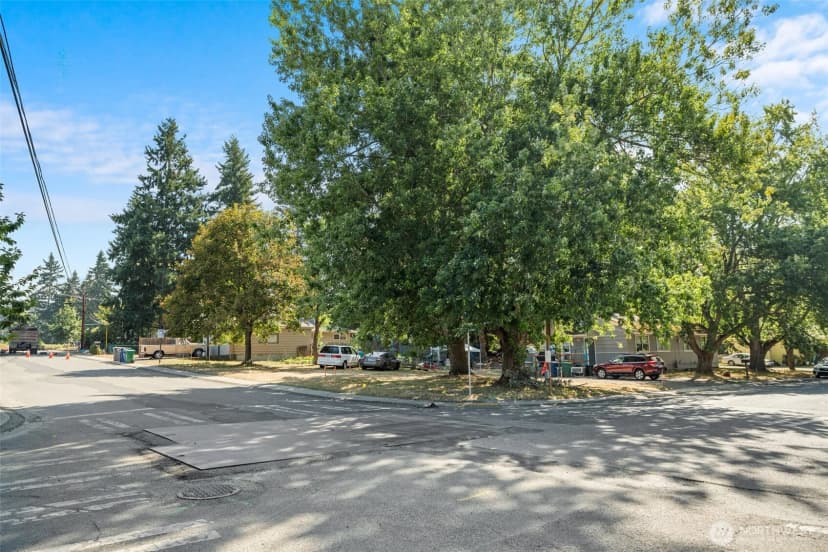 Property photo for 1526 Harrington Avenue Ne, Renton photo 34
