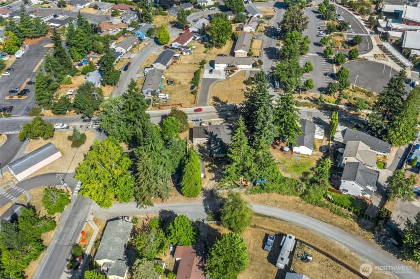 Property photo for 1526 Harrington Avenue Ne, Renton photo 11