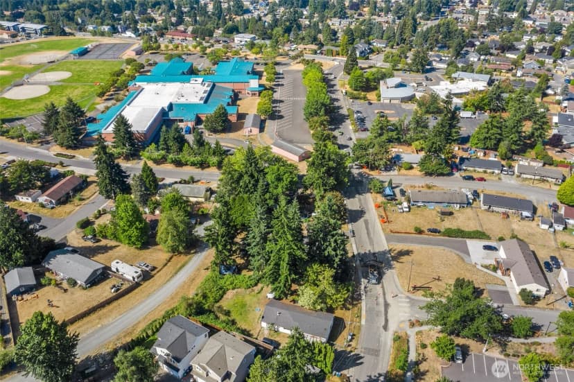 Property photo for 1526 Harrington Avenue Ne, Renton photo 19