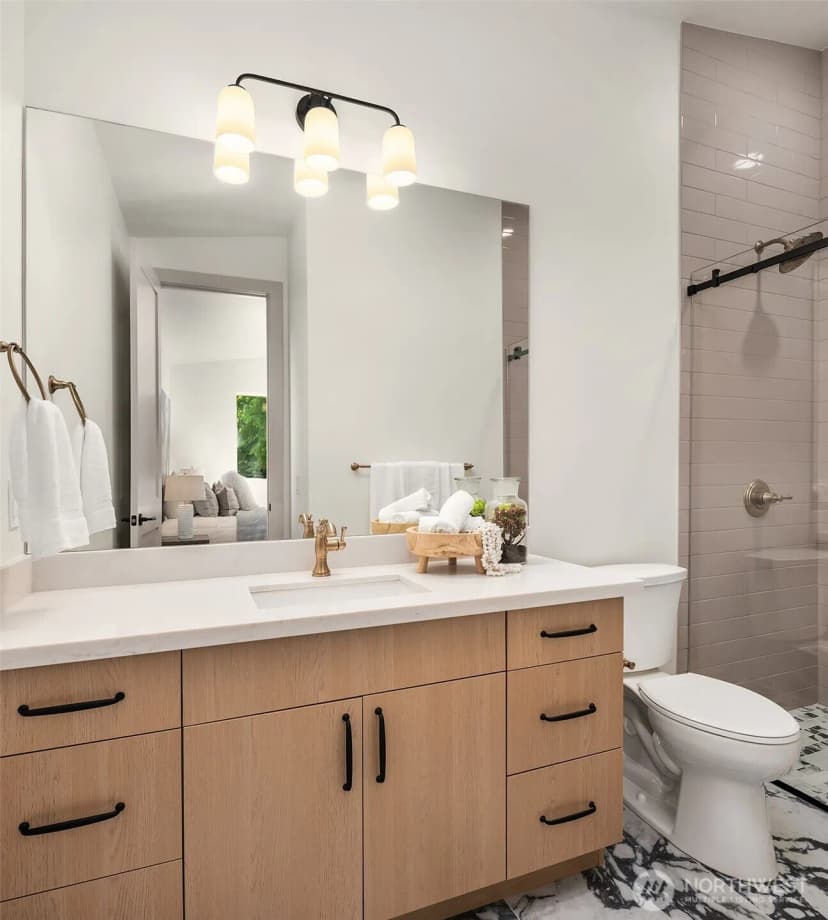 Property photo for 5222 Forest Avenue Se, Mercer Island photo 32