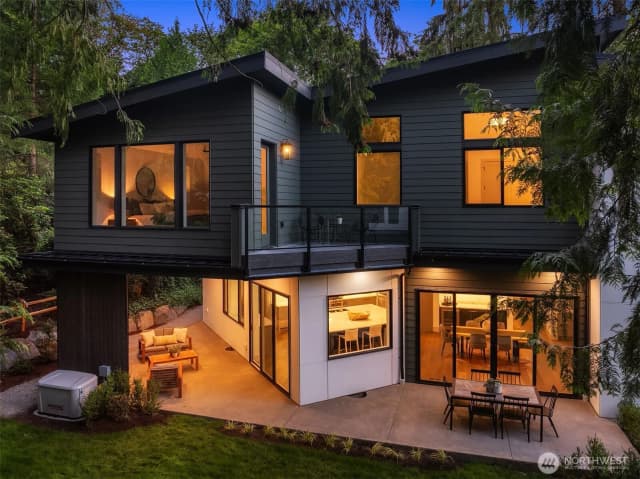 Property photo for 5222 Forest Avenue Se, Mercer Island