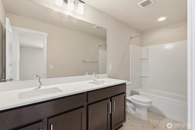 Property photo for 2466 Ne Athlon Court, Poulsbo photo 25