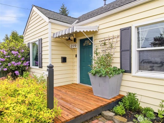 Property photo for 219 South Lane, Tacoma photo 3