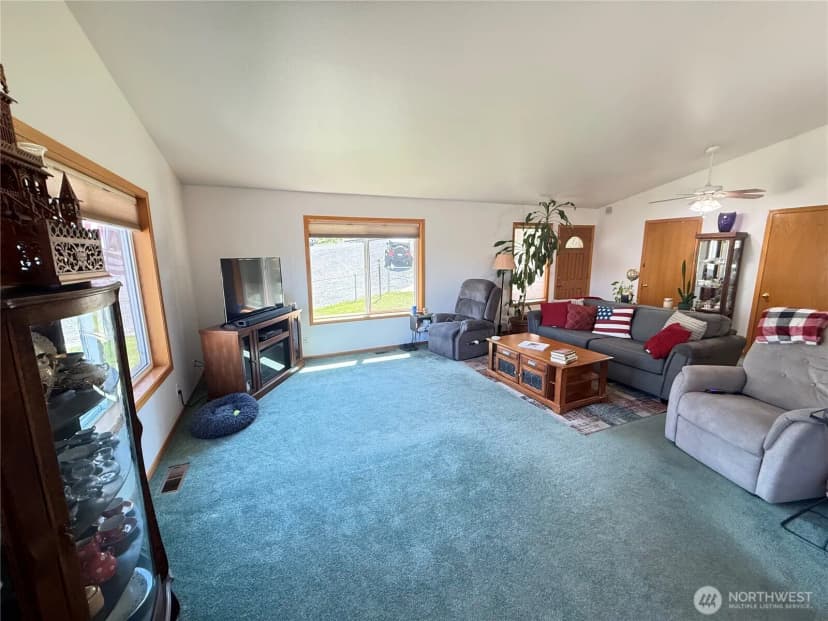 Property photo for 102 S 8th Street, Dayton photo 7