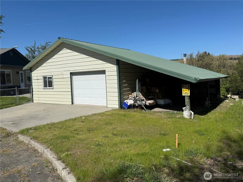 Property photo for 102 S 8th Street, Dayton photo 27
