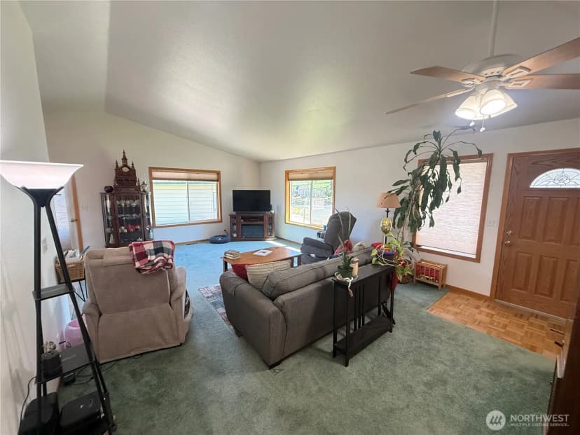 Property photo for 102 S 8th Street, Dayton photo 6