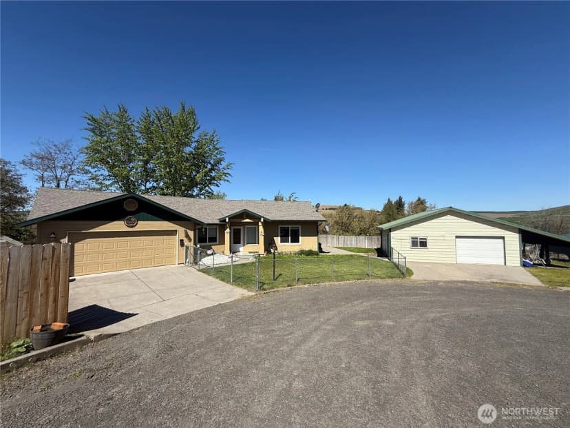 Property photo for 102 S 8th Street, Dayton