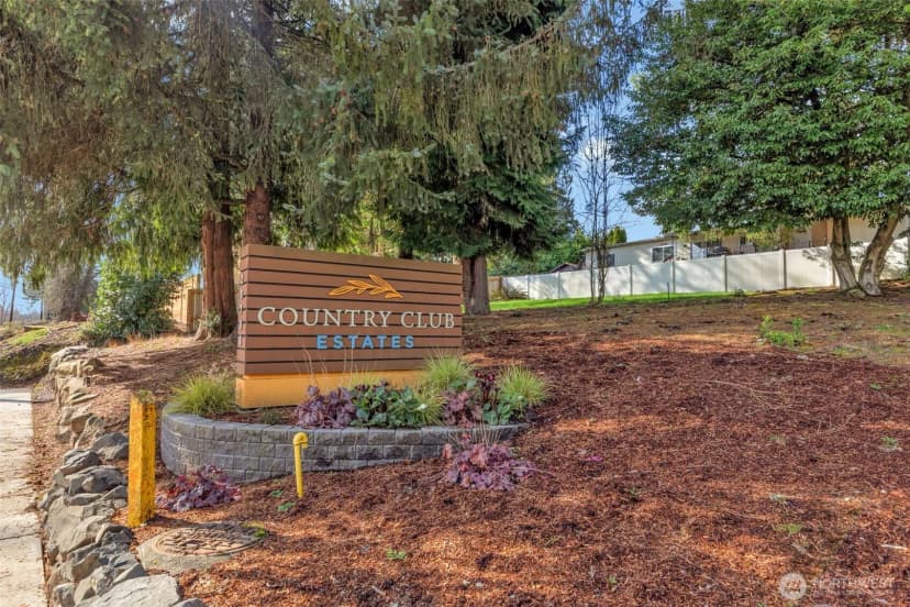 Property photo for 23708 Locust Way #23, Bothell photo 4