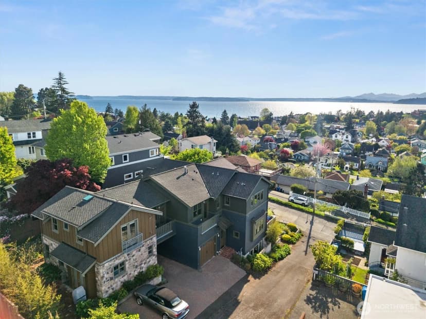 Property photo for 3310 59th Avenue Sw #a, Seattle photo 2