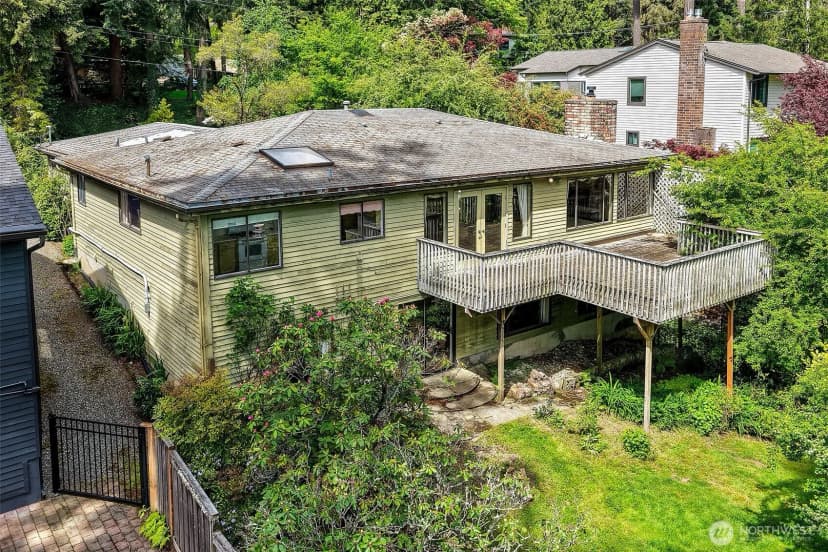 Property photo for 7070 94th Avenue Se, Mercer Island photo 31