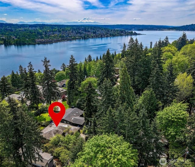 Property photo for 7070 94th Avenue Se, Mercer Island photo 3