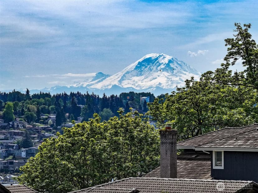 Property photo for 7070 94th Avenue Se, Mercer Island photo 38