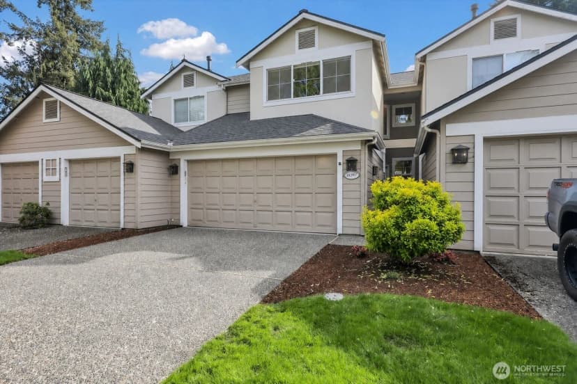 Property photo for 18397 Ne 97th Court, Redmond photo 3