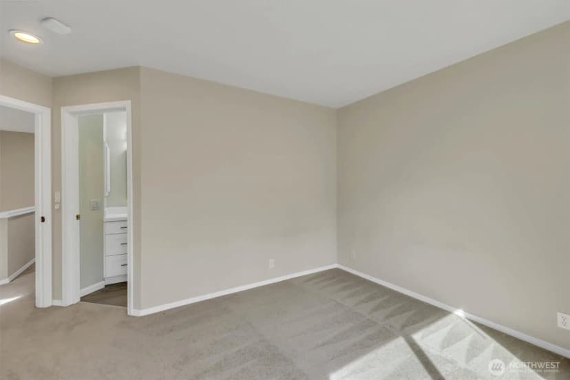 Property photo for 18397 Ne 97th Court, Redmond photo 33