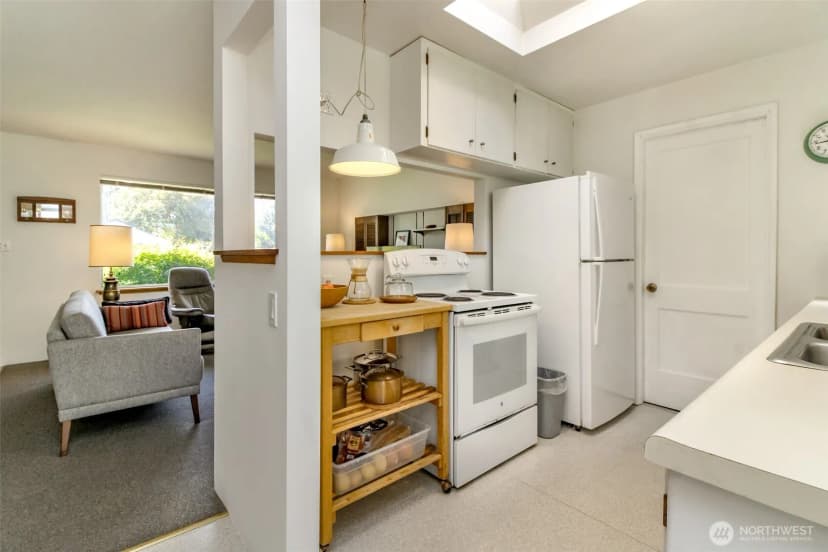 Property photo for 648 Sw 107th Avenue, Seattle photo 13