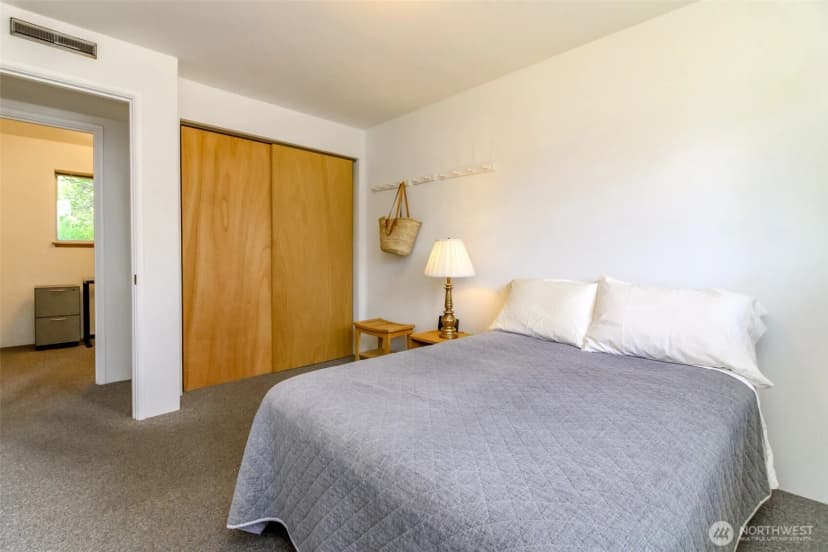 Property photo for 648 Sw 107th Avenue, Seattle photo 21