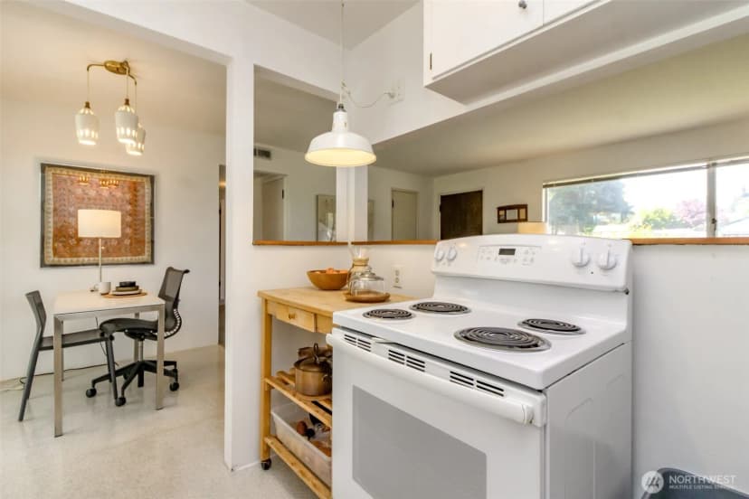 Property photo for 648 Sw 107th Avenue, Seattle photo 12