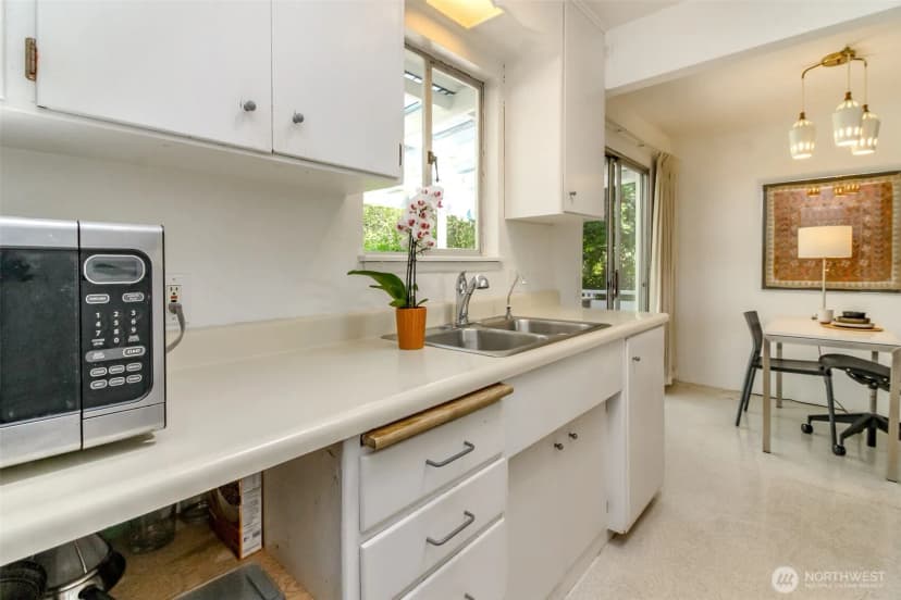 Property photo for 648 Sw 107th Avenue, Seattle photo 15