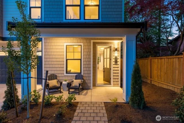 Property photo for 11610 Ne 92nd Street, Kirkland photo 2