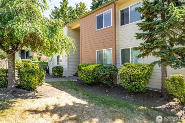 Property photo for 23629 112th Ave Se #e202, Kent photo 2