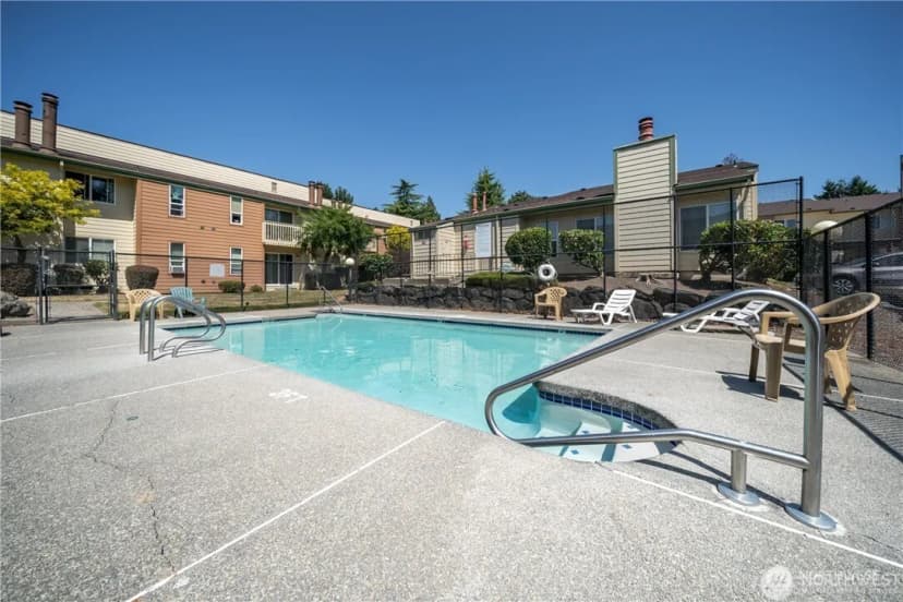Property photo for 23629 112th Ave Se #e202, Kent photo 15