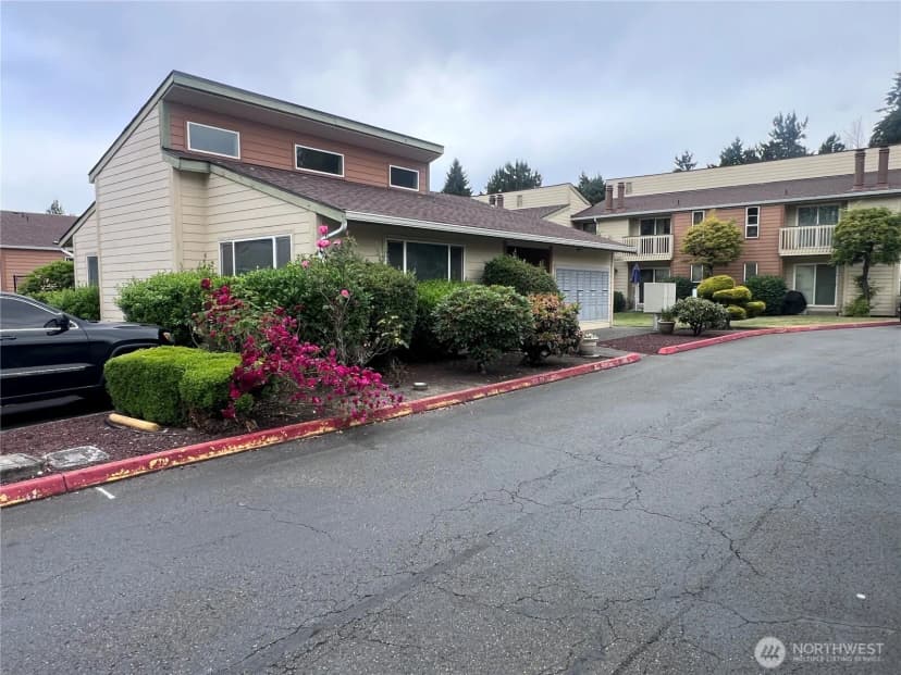 Property photo for 23629 112th Ave Se #e202, Kent photo 21