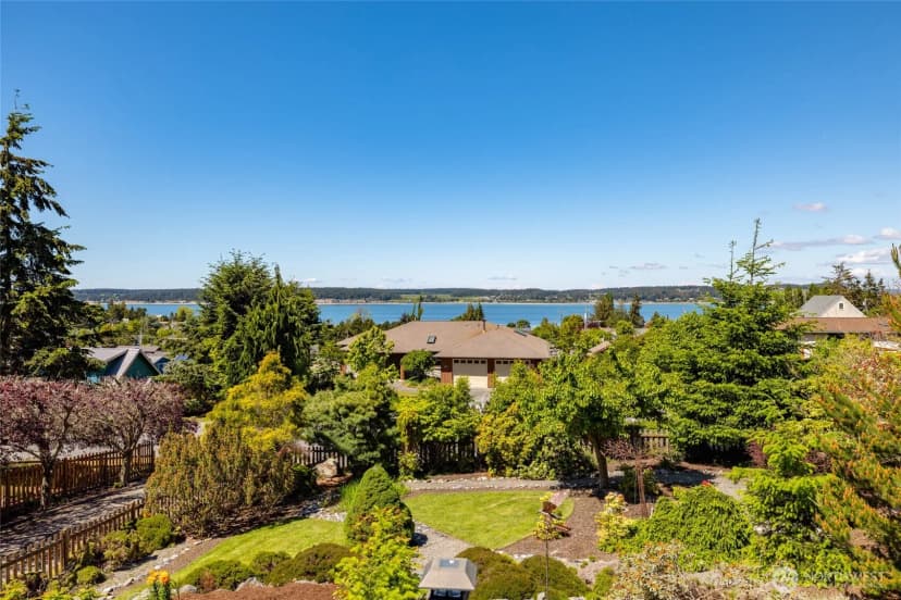 Property photo for 615 Ne 4th Street, Coupeville photo 3