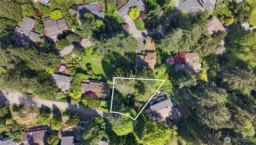 Property photo for 37 X Crystal Creek Cir, Issaquah photo 5