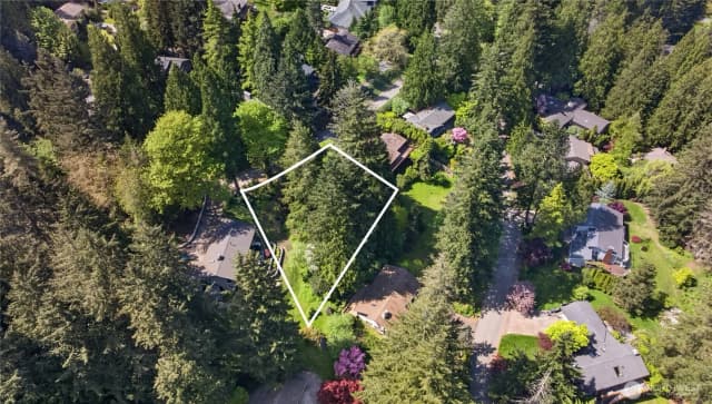 Property photo for 37 X Crystal Creek Cir, Issaquah photo 4