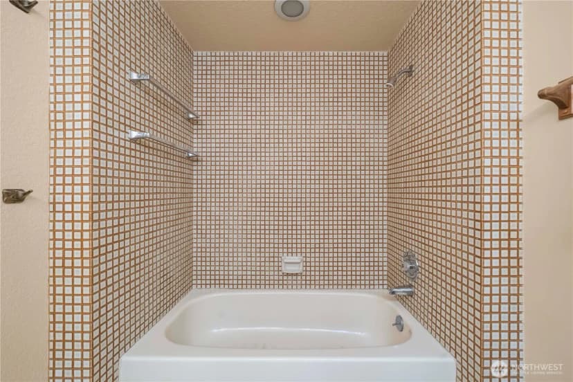 Property photo for 3811 S 255th Place, Kent photo 20