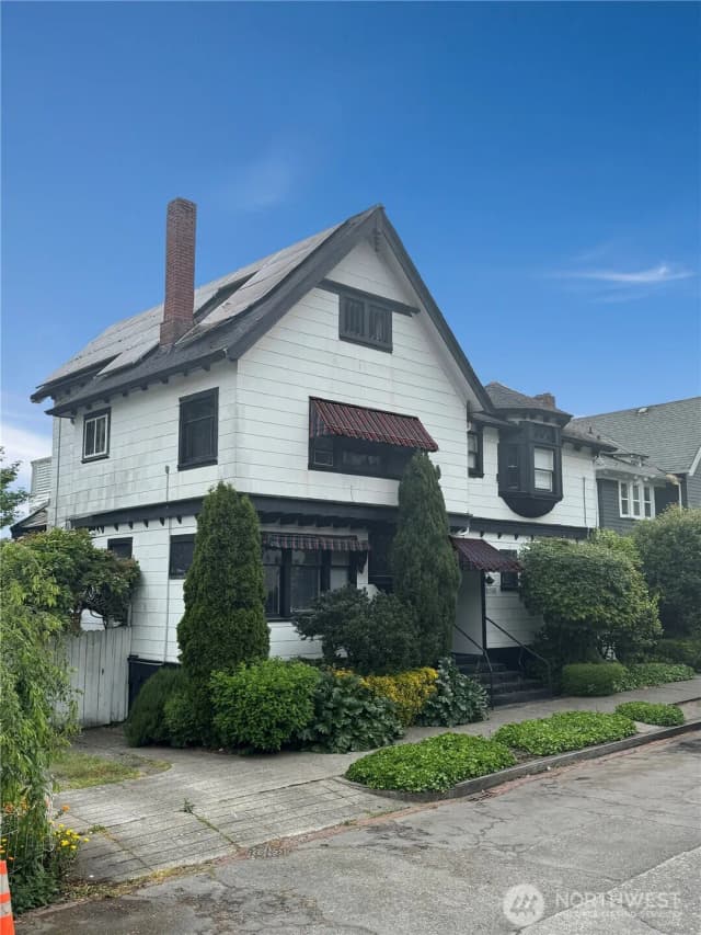 Property photo for 1745 12th Avenue S #1 - 4, Seattle photo 5