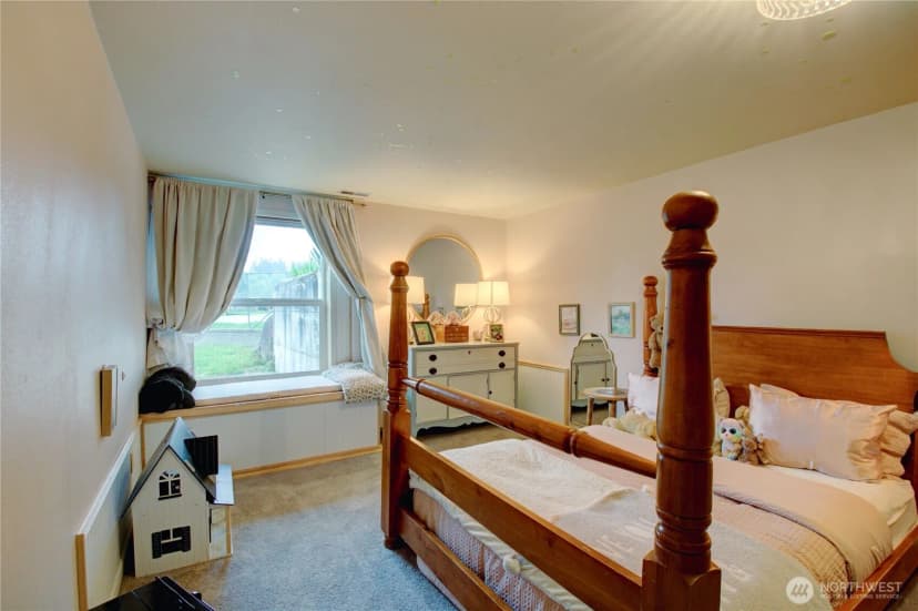 Property photo for 2259 Happy Valley Road, Oak Harbor photo 23