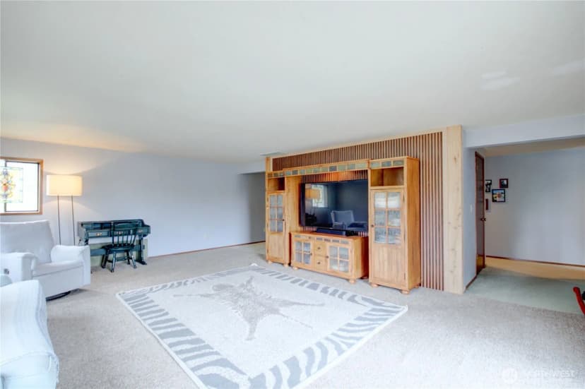 Property photo for 2259 Happy Valley Road, Oak Harbor photo 20