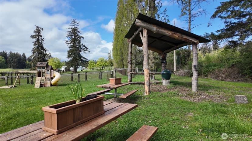 Property photo for 2259 Happy Valley Road, Oak Harbor photo 26