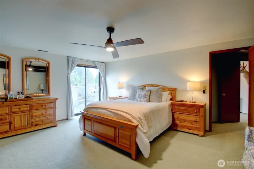 Property photo for 2259 Happy Valley Road, Oak Harbor photo 24