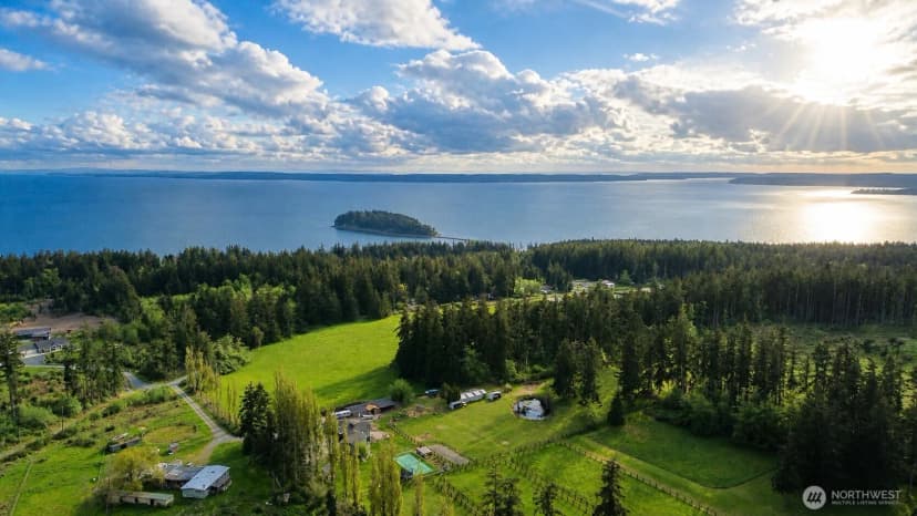 Property photo for 2259 Happy Valley Road, Oak Harbor photo 36