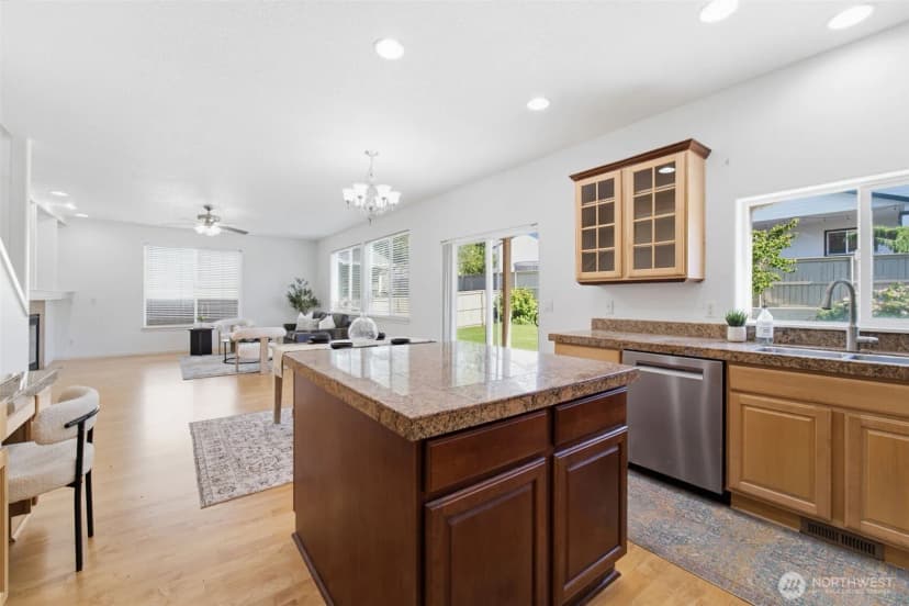 Property photo for 5609 W 14th Avenue, Kennewick photo 11