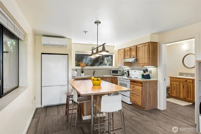 Property photo for 8005 21st Avenue W, University Place photo 27