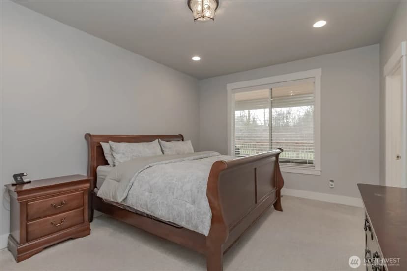 Property photo for 9409 9th Avenue Ct E, Tacoma photo 24
