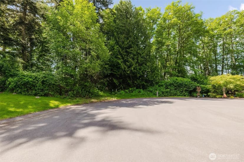 Property photo for 38742 Tinker Place Ne, Hansville photo 2