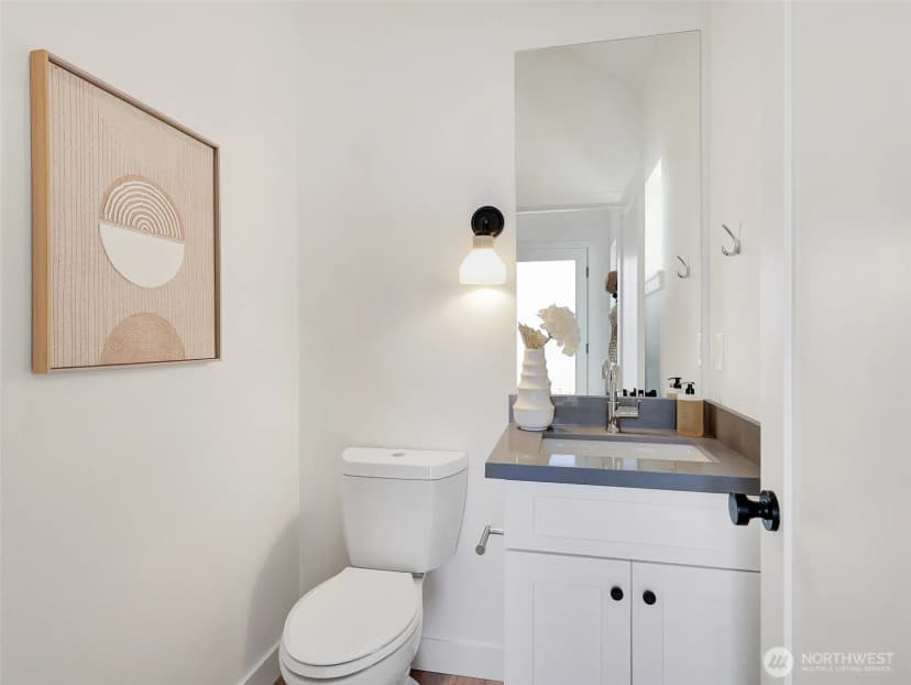 Property photo for 8126 12th Avenue Sw, Seattle photo 12