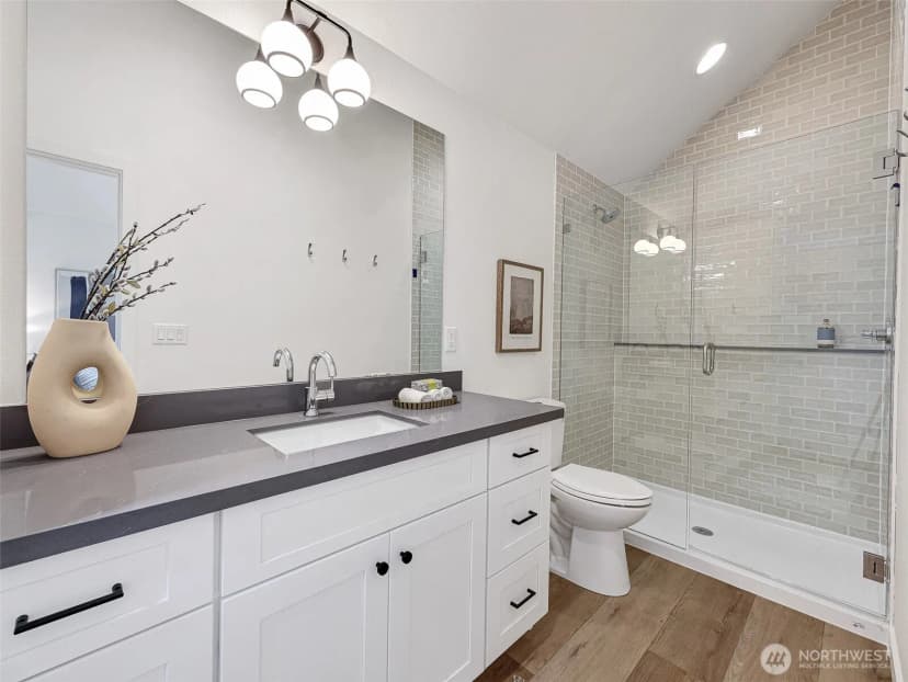 Property photo for 8126 12th Avenue Sw, Seattle photo 15