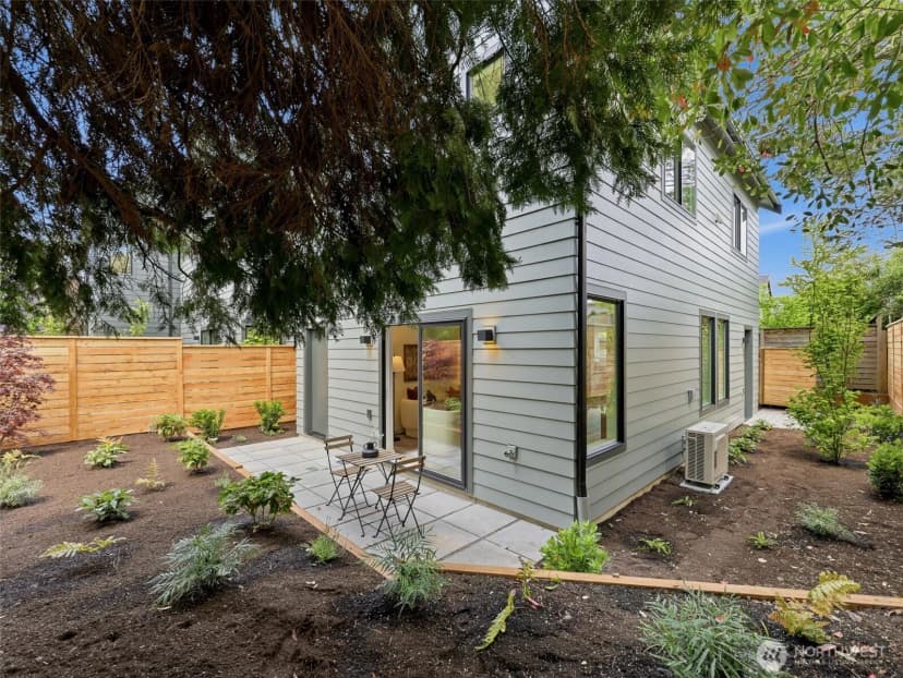Property photo for 8126 12th Avenue Sw, Seattle photo 21