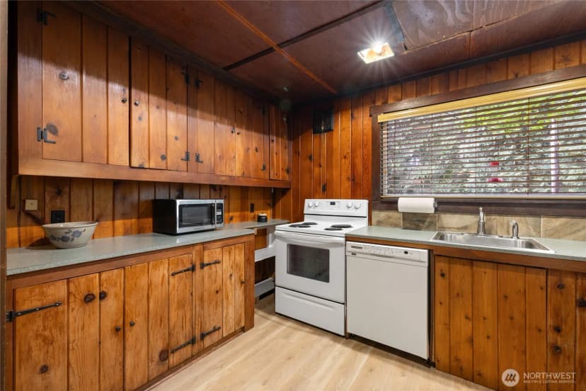 Property photo for 17426 Se 60th Street, Bellevue photo 7