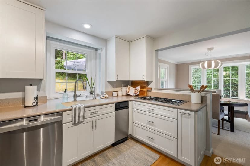 Property photo for 10323 Crescent Valley Drive Nw, Gig Harbor photo 9